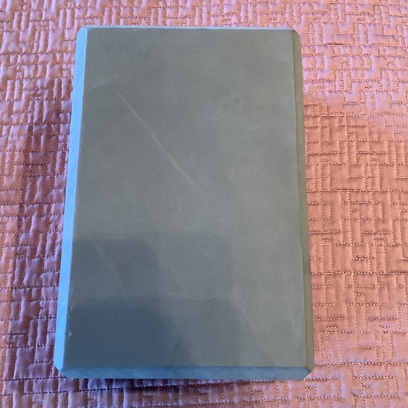 Yoga block - Picture 2 of 4